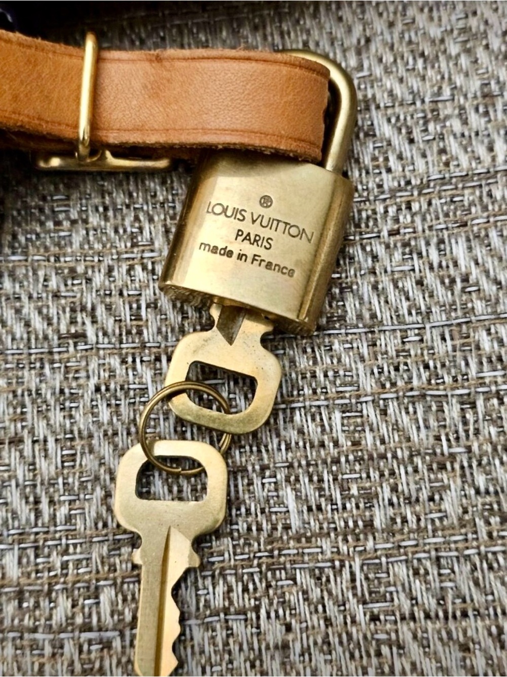 Authentic Louis Vuitton Vachetta Luggage Tag Lock 2 Keys 312 & Box Set - Picture 6 of 10